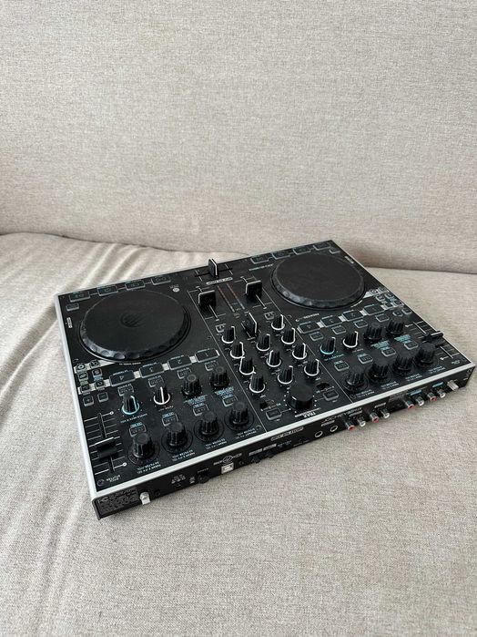 Reloop Jockey 3 Remix MIDI Controller | DJ Controller