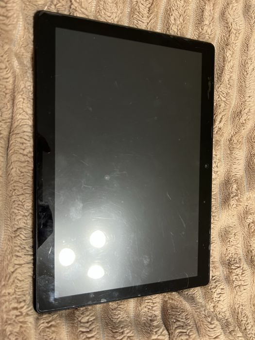 Планшет Lenovo..