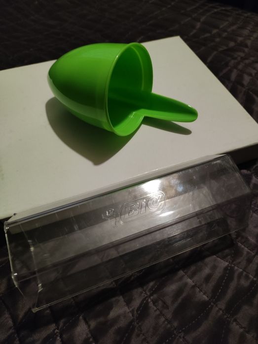 Piórnik pojemnik na kredki BIC