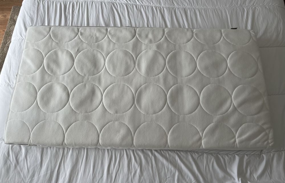 Colchão bebé JÄTTETRÖTT