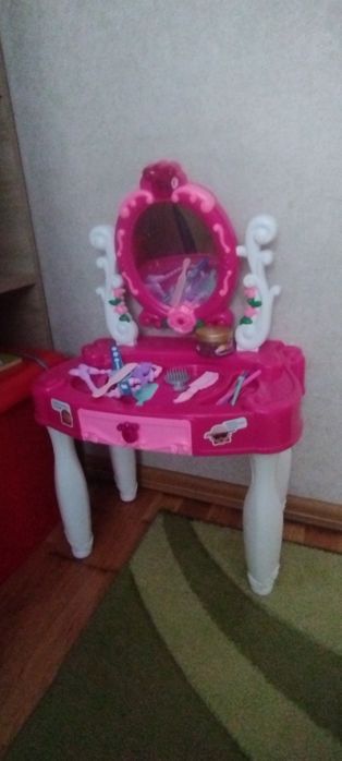 дитячий стіл для малювання від 1 року