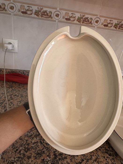 terrina de sopa ou travessa funda