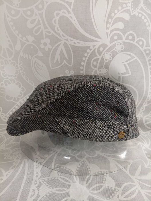 Kaszkiet wełniany w jodełkę ocieplany