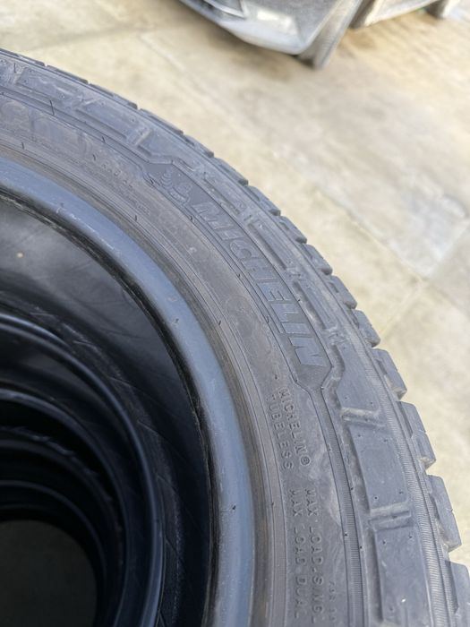215/65/16c Michelin Agilis Cross Climate