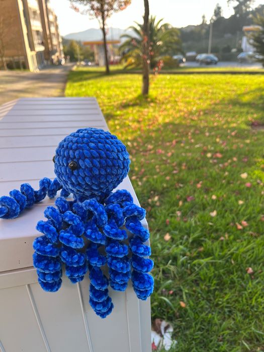 Polvo de peluche em crochet