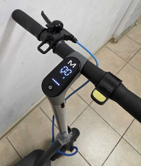 Hulajnoga elektryczna MOTUS 8.5 LITE