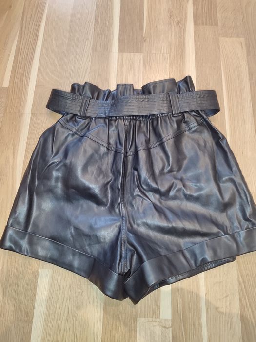 Шкіряні шорти RIVER ISLAND S-M(44-46) Стан нового.