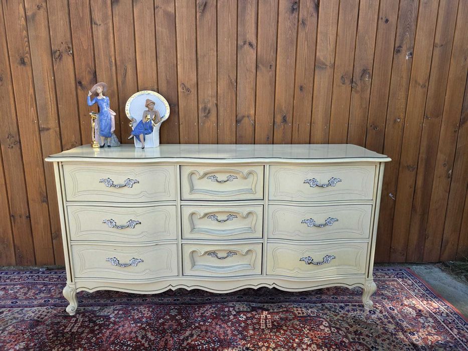 Jasna komoda z szufladami, styl klasyczny #2465 Stylowy Węgrów