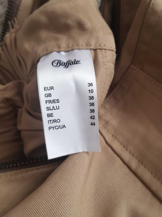 Piękny kombinezon Buffalo