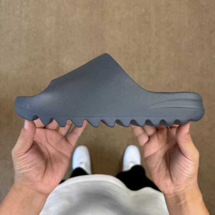 adidas Yeezy Slide czarne  R.45