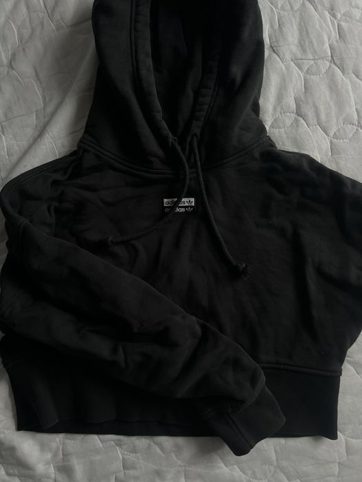 adidas укорочена кофта