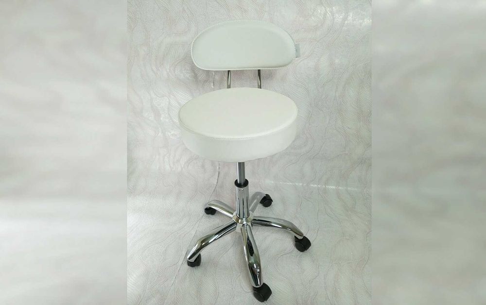 Крісло нове табурет на колесах зі спинкою кругле офісне Atlant стілець