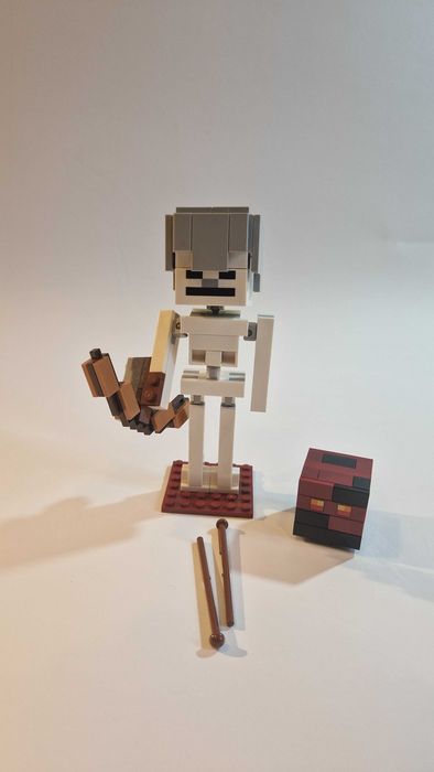 Zestaw LEGO Minecraft 21150 - BigFig