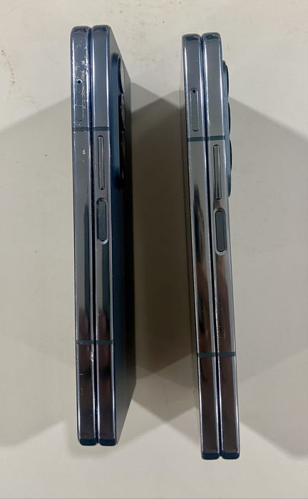 2 x Samsungs Z Folds 4 (ecras internos avariados)