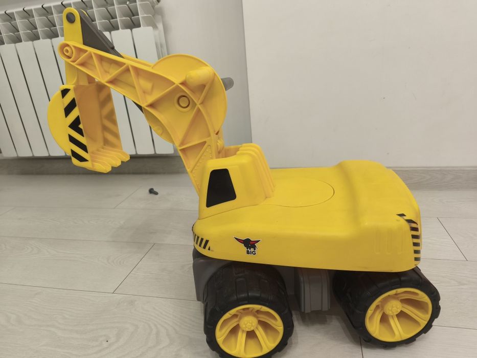 Екскаватор Big Power Worker каталка толокар