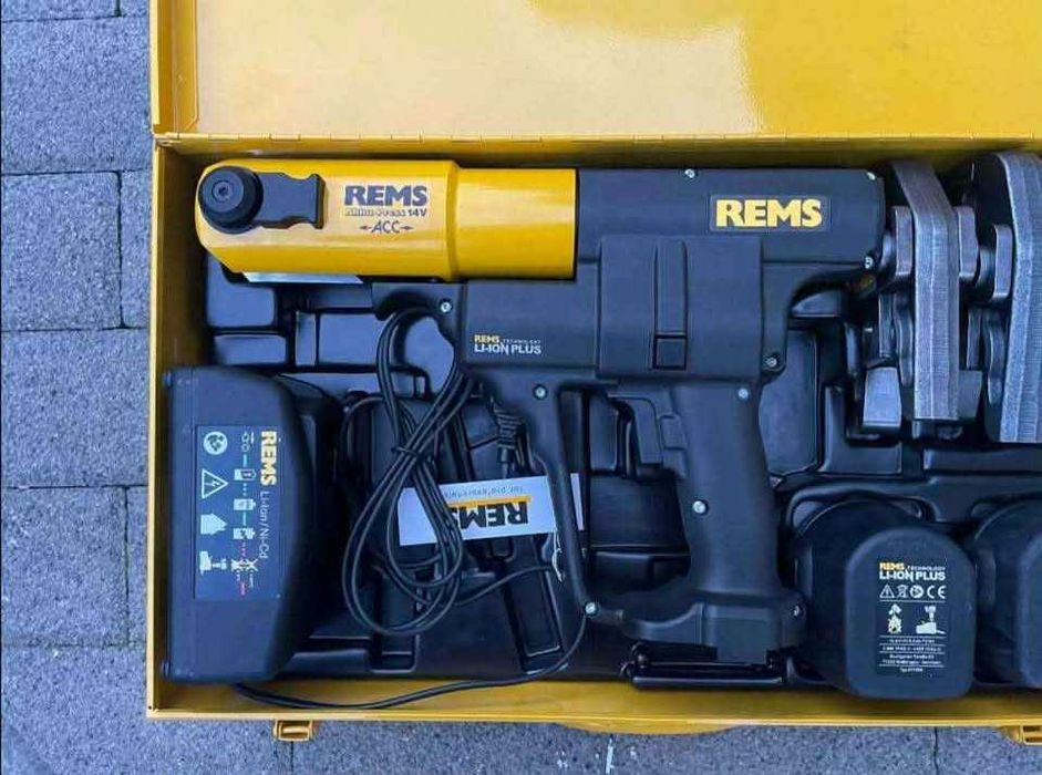 Zaciskarka REMS MINI-PRESS Presa bdb stan, szczęki do PEX TH16 TH20 TH26, aku ładowarka
