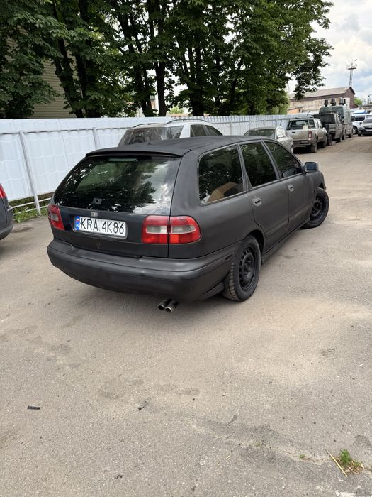 Volvo v40 1999 года
