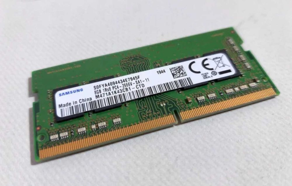 4шт   БУ Оперативна пам`ять 8 ГБ, DDR4, для ноутбуків, Samsung (2666 МГц, 1.2 В, CL18, M471A1K43CB1-CTD)