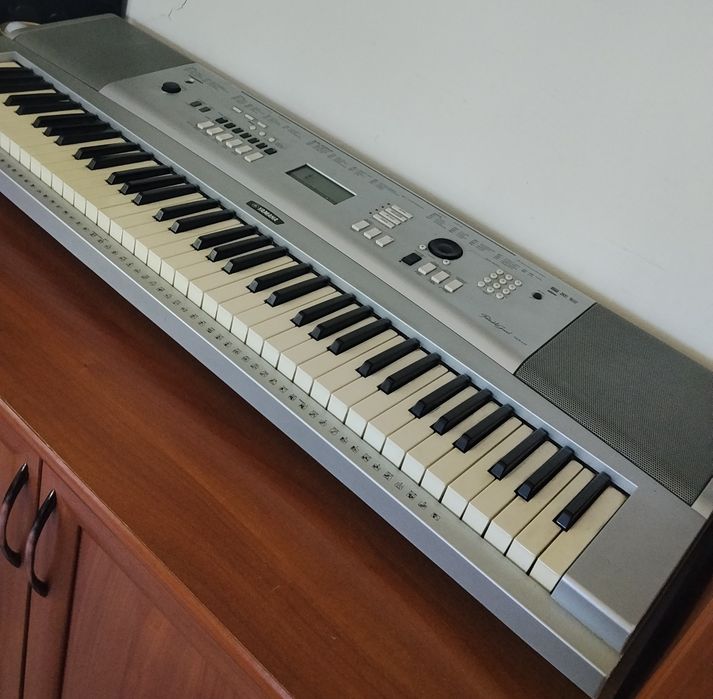 Keyboard organy Yamaha DGX-230