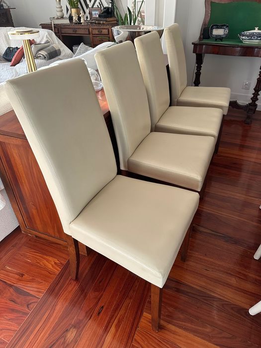 Oito Cadeiras de sala