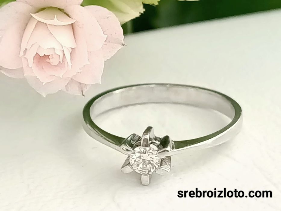 Pierścionek Zaręczynowy z Brylantem