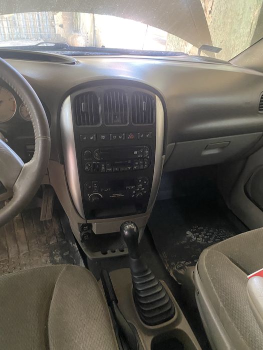 Разборка Chrysler Voyager 2003 2.5 CRD Есть всё двери, генератор, шрот вояджер бампер, радиаторы стекла, фары