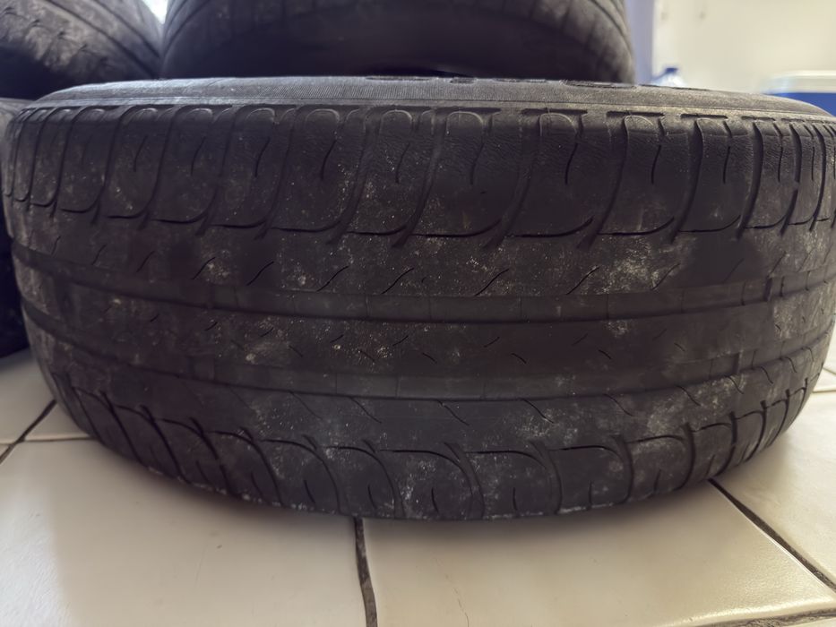 Jogo de 4 Jantes Especiais Renault 16” (Furação 4x100) com Pneus 205/55 R16