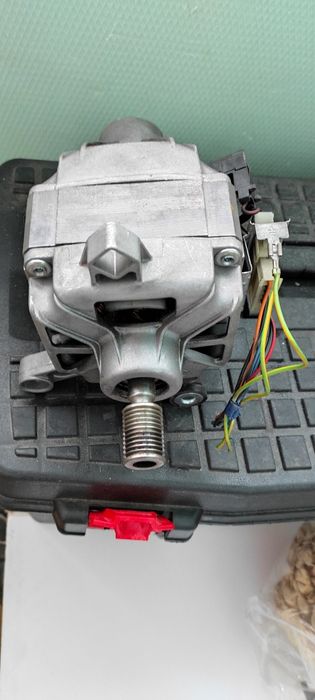 Электродвигатель к стиральной машине Candy