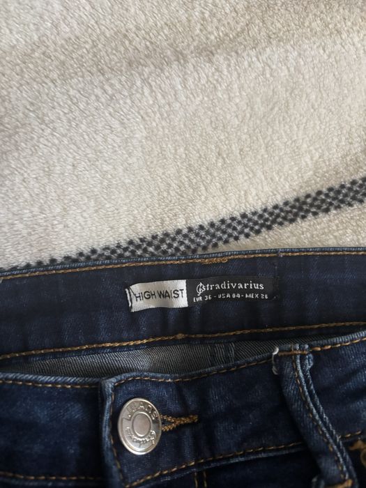 spodnie jeansowe skinny