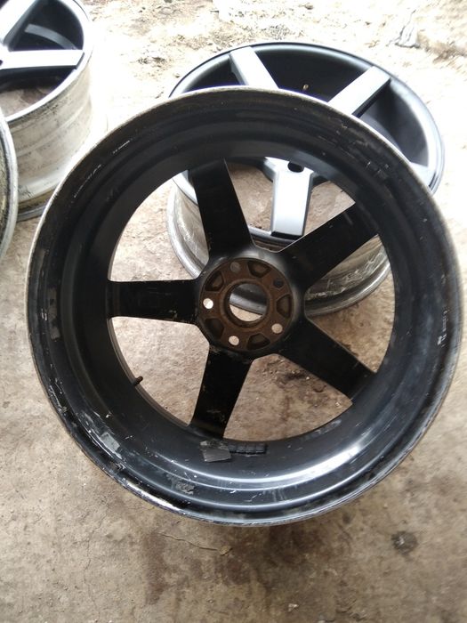 Felgi 18 5x112 8j et 35 vossen cv3