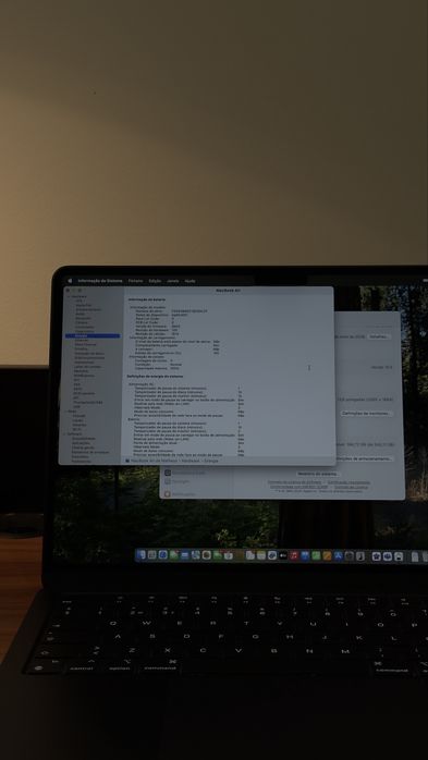 MacBook Air M3 c/2 Meses