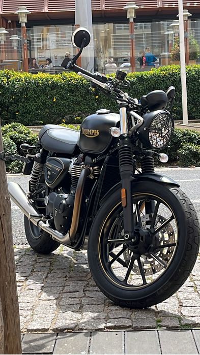 Triumph Bonneville 900cc