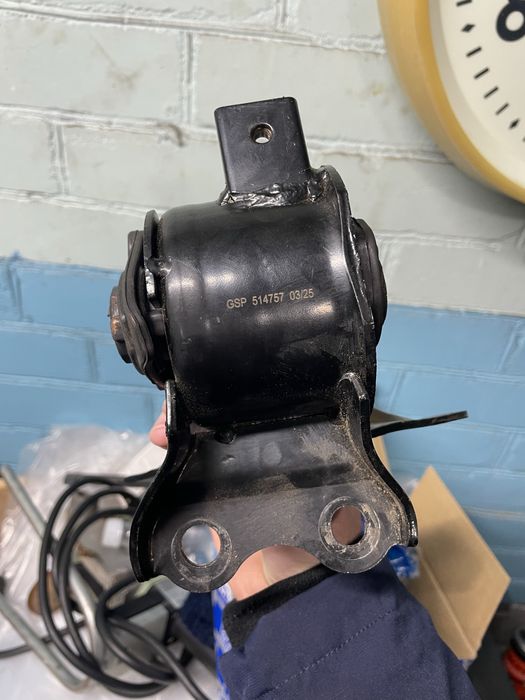 Подушка Mazda 6gh