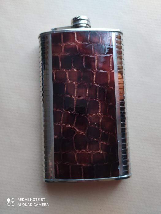 Фляга с нержавеющей стали на 10 oz. (300 мл.) Новая.