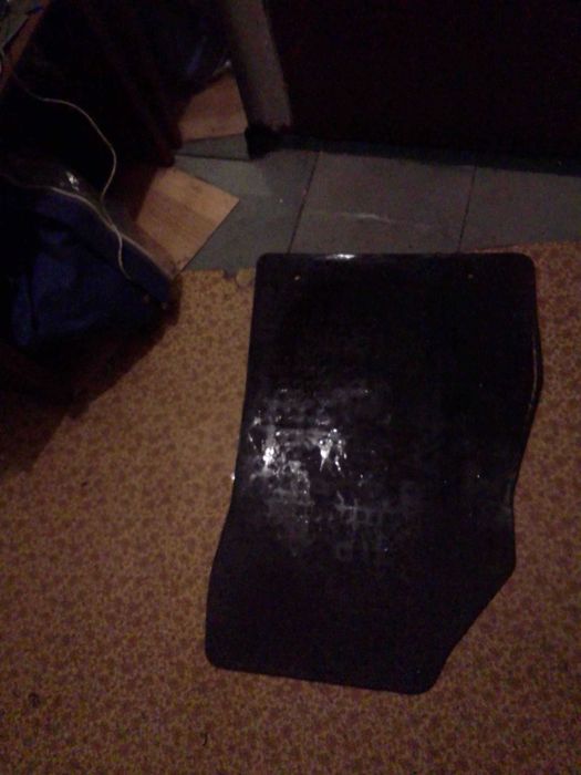 Чорний резиновий килимок