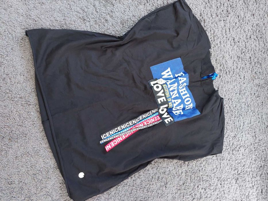 Czarna bluzka z naszywkami wiązanie tył oversize