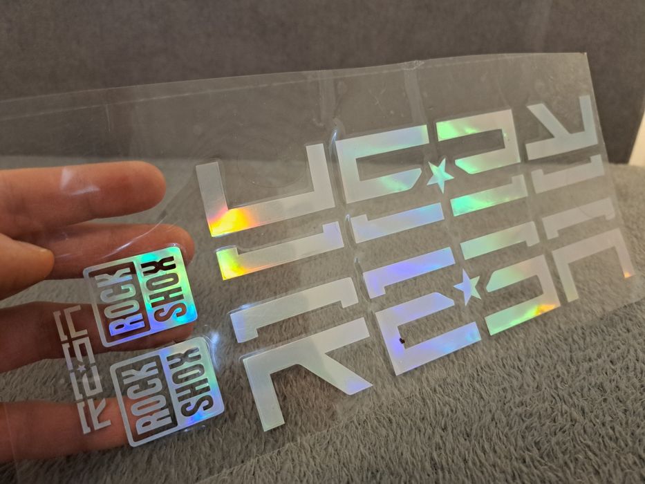 RockShox REBA Naklejki Amortyzatora Odblaskowe Srebrne Kameleon NOWE