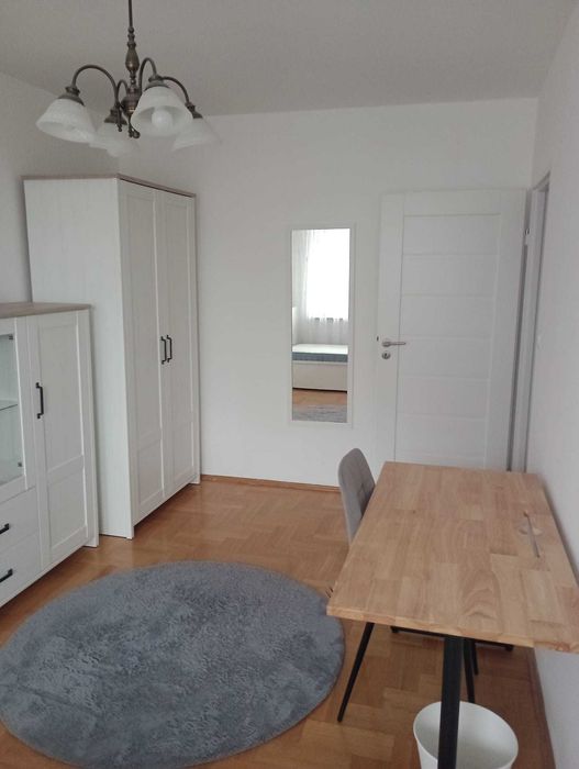 Kraków | Duży, ładny pokój dla osoby pracującej | Super lokalizacja