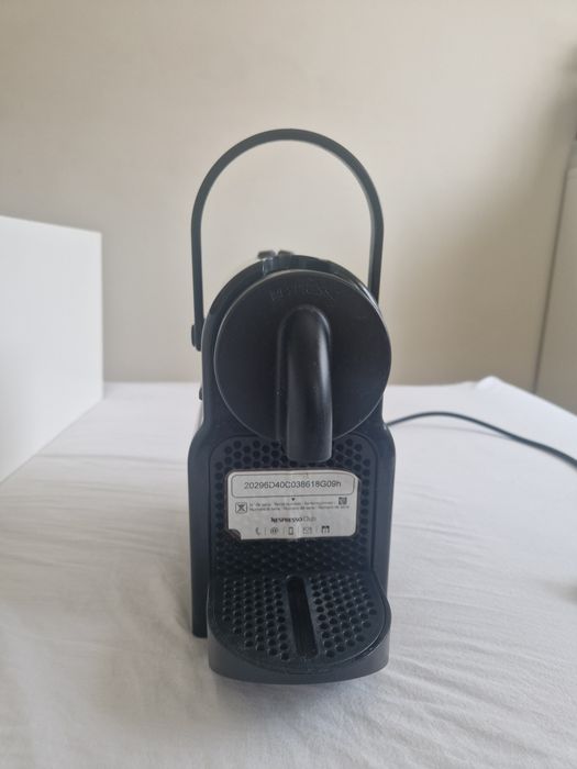 Nespresso De'Longhi Inissia EN80.B – Excelente estado