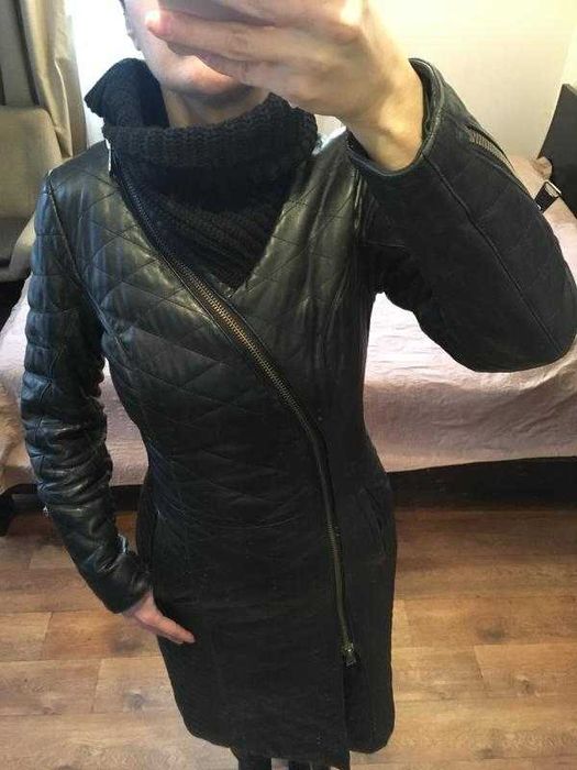 Круте шкіряне стьобане пальто punto