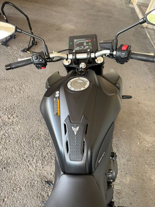 Yamaha MT-07 como nova