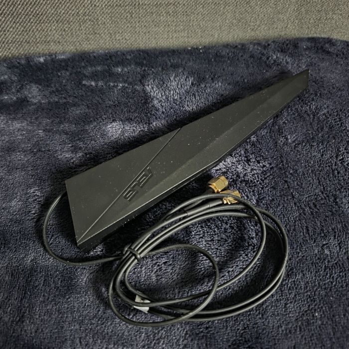 Antena Wi-Fi zewnętrzna ASUS 2T2R dwupasmowa – czarna