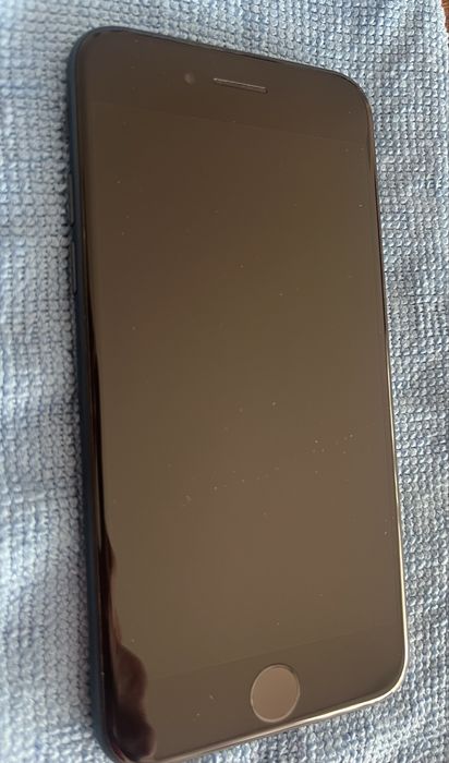 Iphone SE 3 gen 2022 zadbany