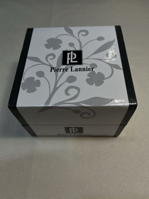 Коробка( футляр) для годинника PIERRE LANNIER  нова