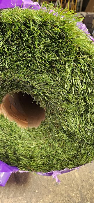 Vendemos e aplicamos relva artificial