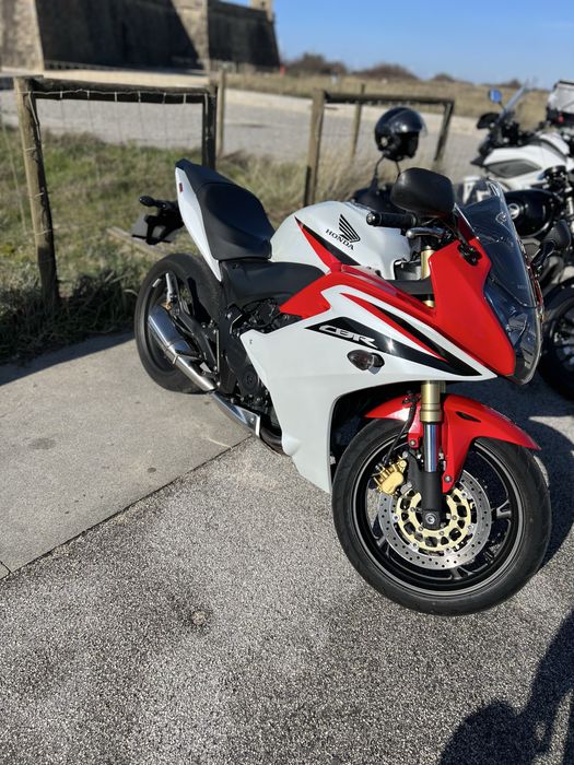 Honda Cbr 600 f (2011)