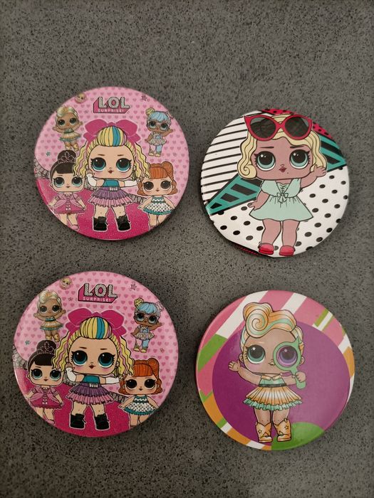 Pins da boneca lol
