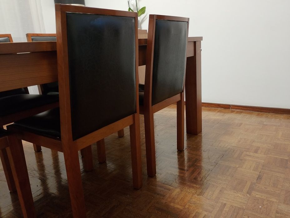 Mesa de jantar + 4 cadeiras