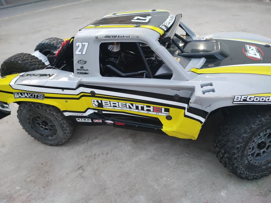 Losi super baja Rey 8s traxxas hpi Kyosho tamiya arrma losi axial brus