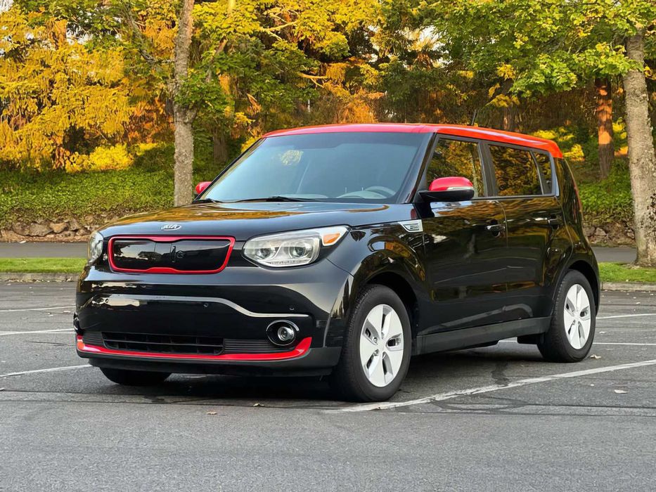 Kia Soul EV +      2015